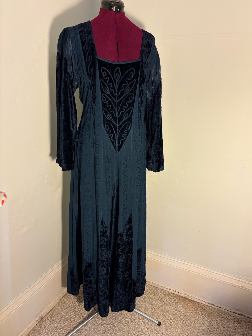 Medieval revival Holy Clothing long sleeve dress gown Renaissance Fairy